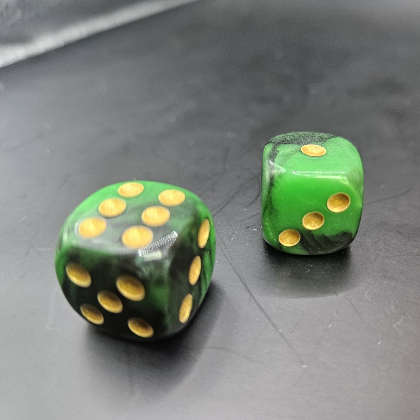 10 Pack of 16mm Two Colour Acrylic D6 Green & Black