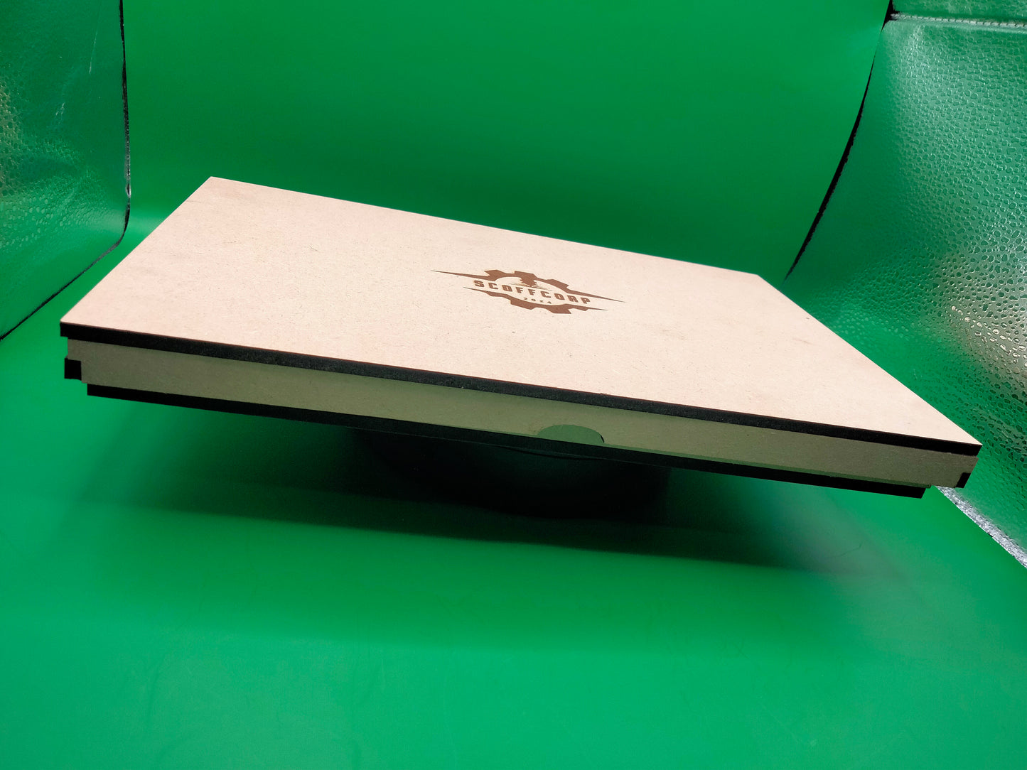 Green Scoffcorp Dice Tray and Gauges (Measuring Stick) set