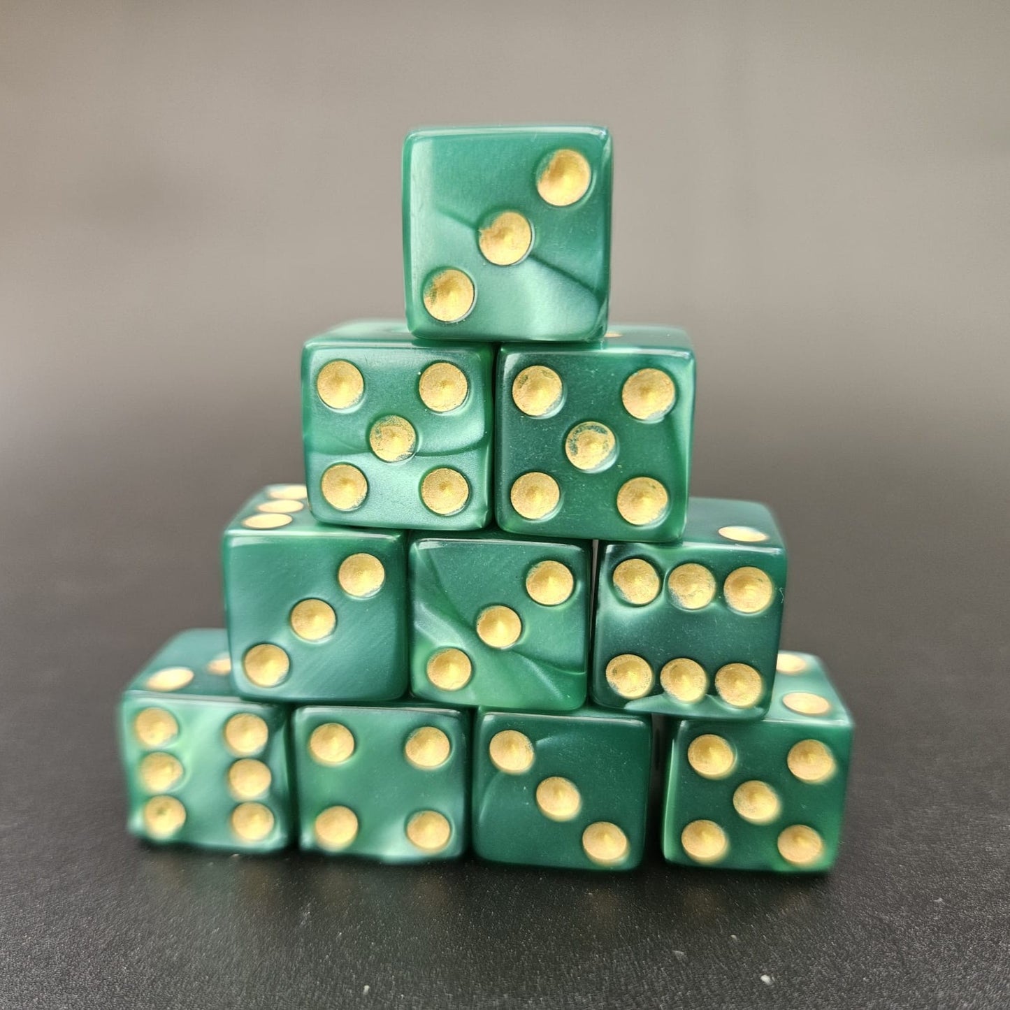 10 Pack of 16mm Acrylic D6 Green Pearl Straight Edge