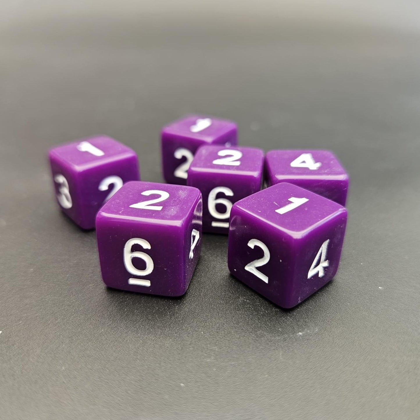 16mm Numbered Sharp Edge / Square Edge D6 Dice Purple