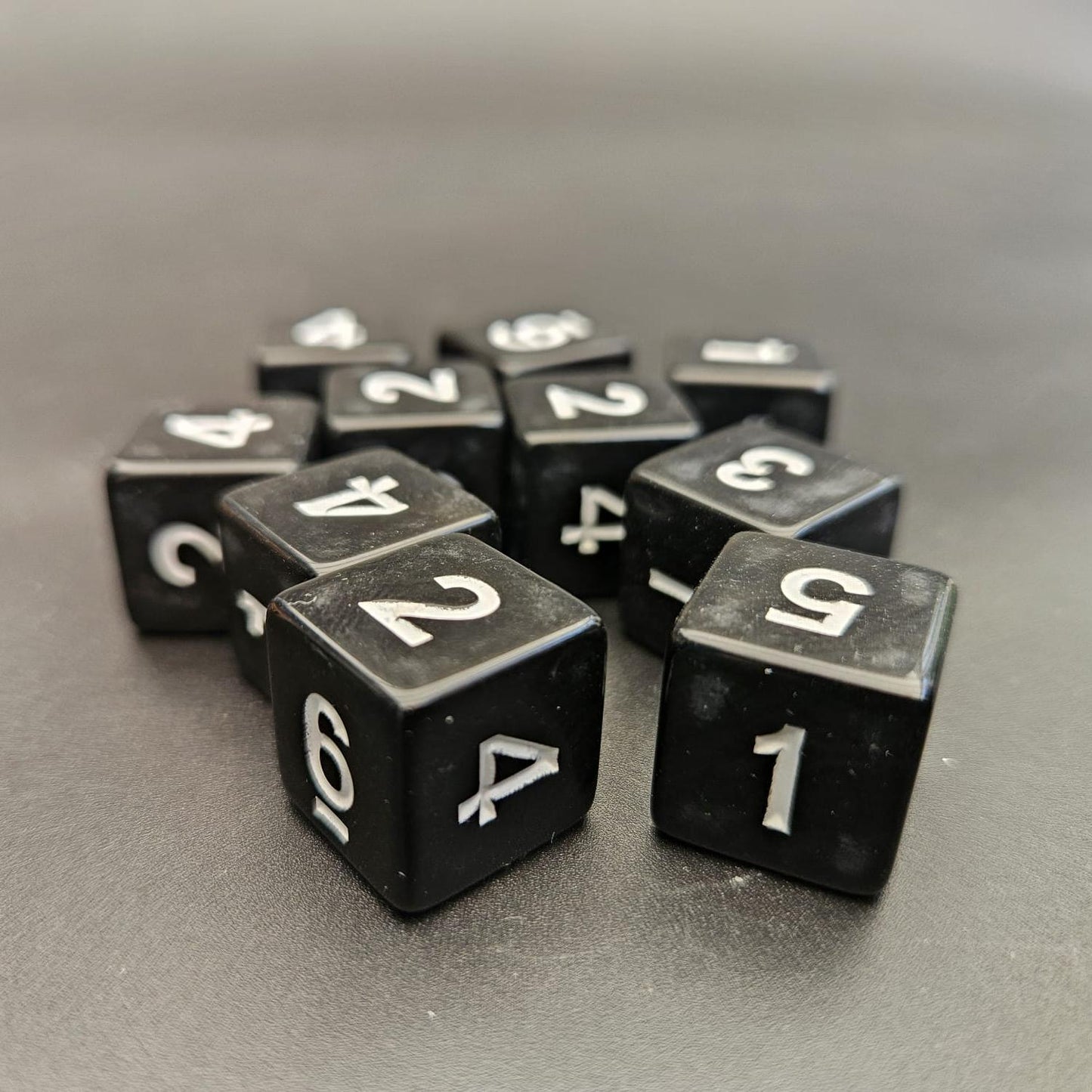 16mm Numbered Sharp Edge / Square Edge D6 Dice Black