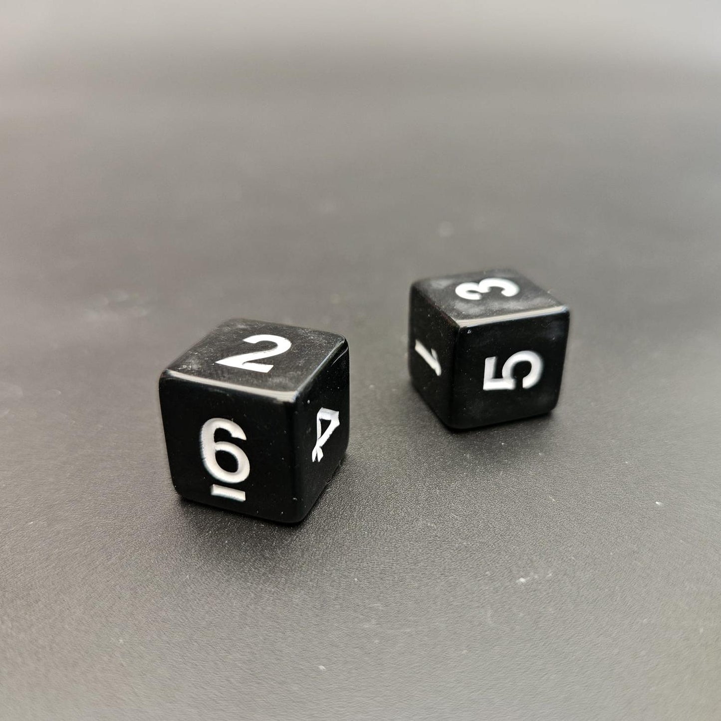 16mm Numbered Sharp Edge / Square Edge D6 Dice Black