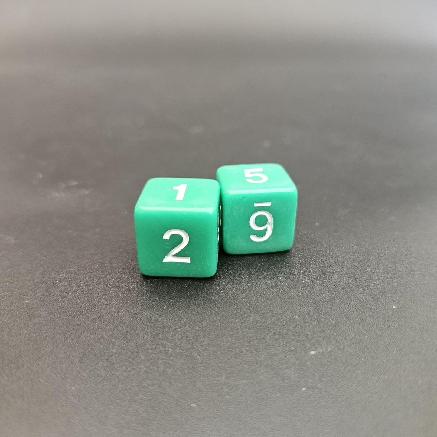 16mm Numbered Sharp Edge / Square Edge D6 Dice Green