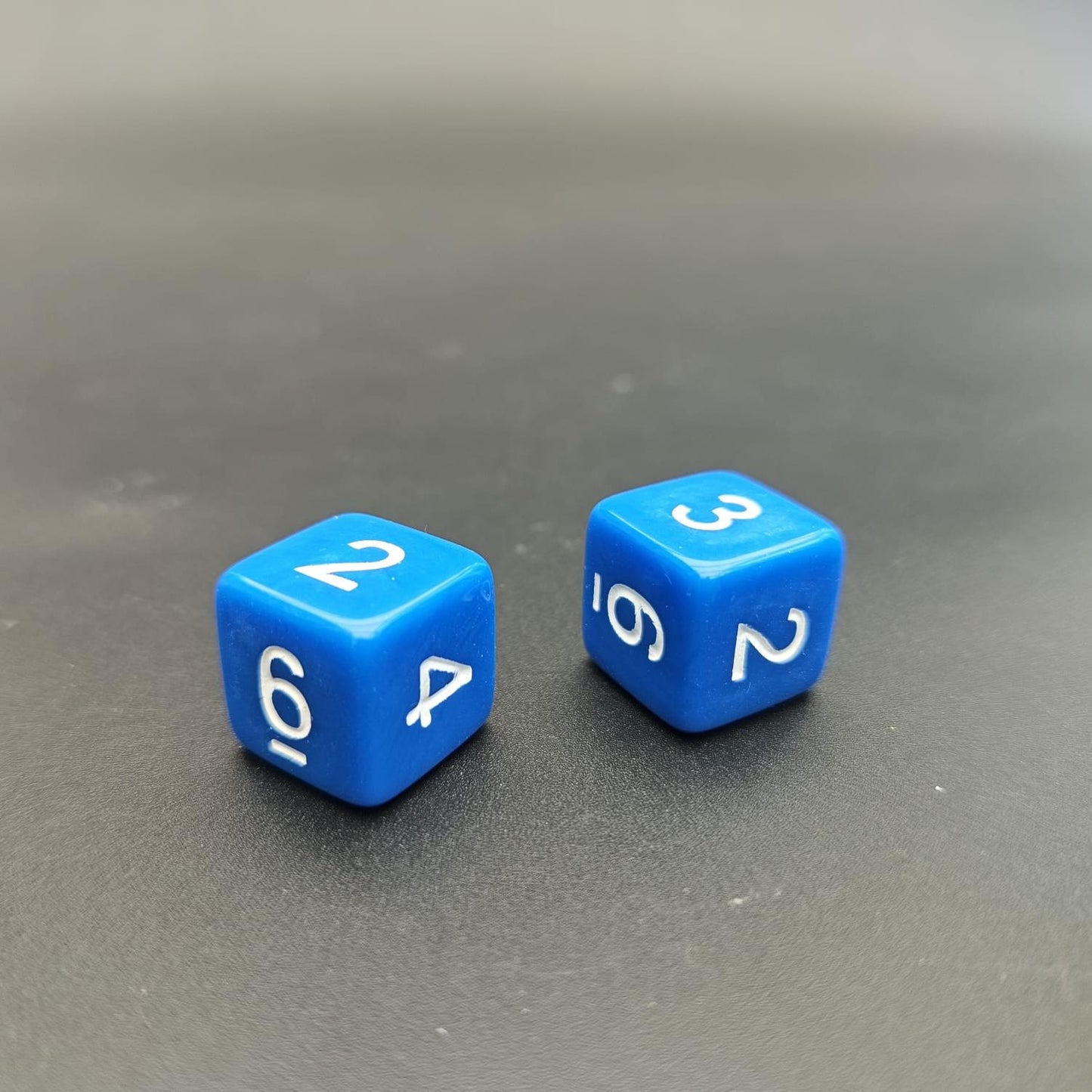 16mm Numbered Sharp Edge / Square Edge D6 Dice Blue