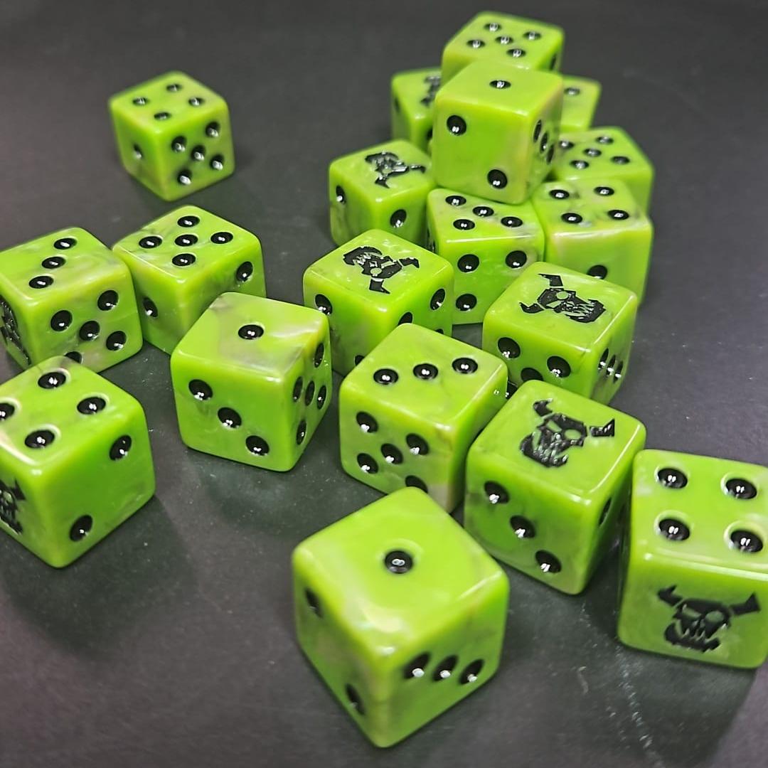 Pack of 16mm Grubby Ord Warboss Square Edge Dice