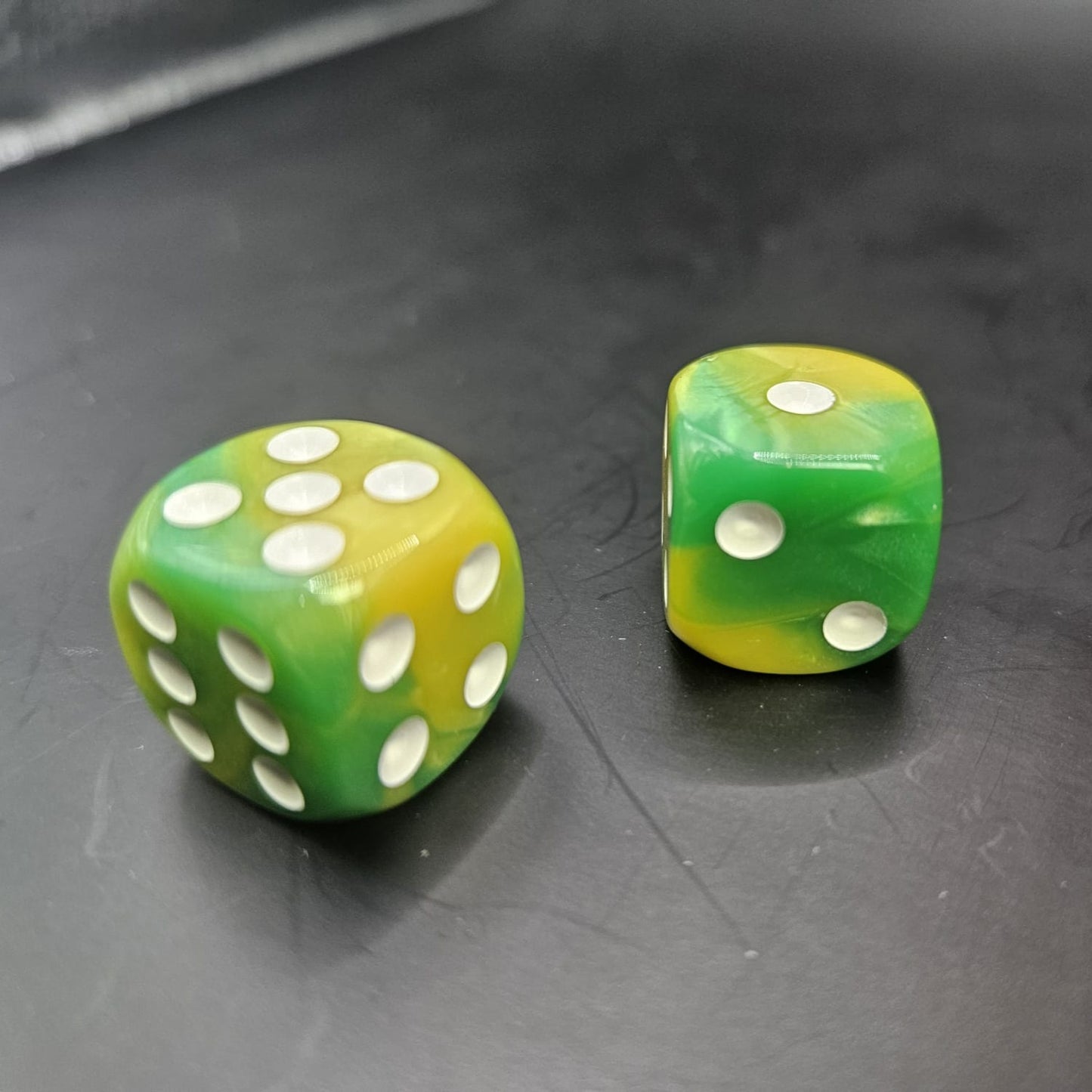 10 Pack of 16mm Two Colour Acrylic D6 Green & Light Green