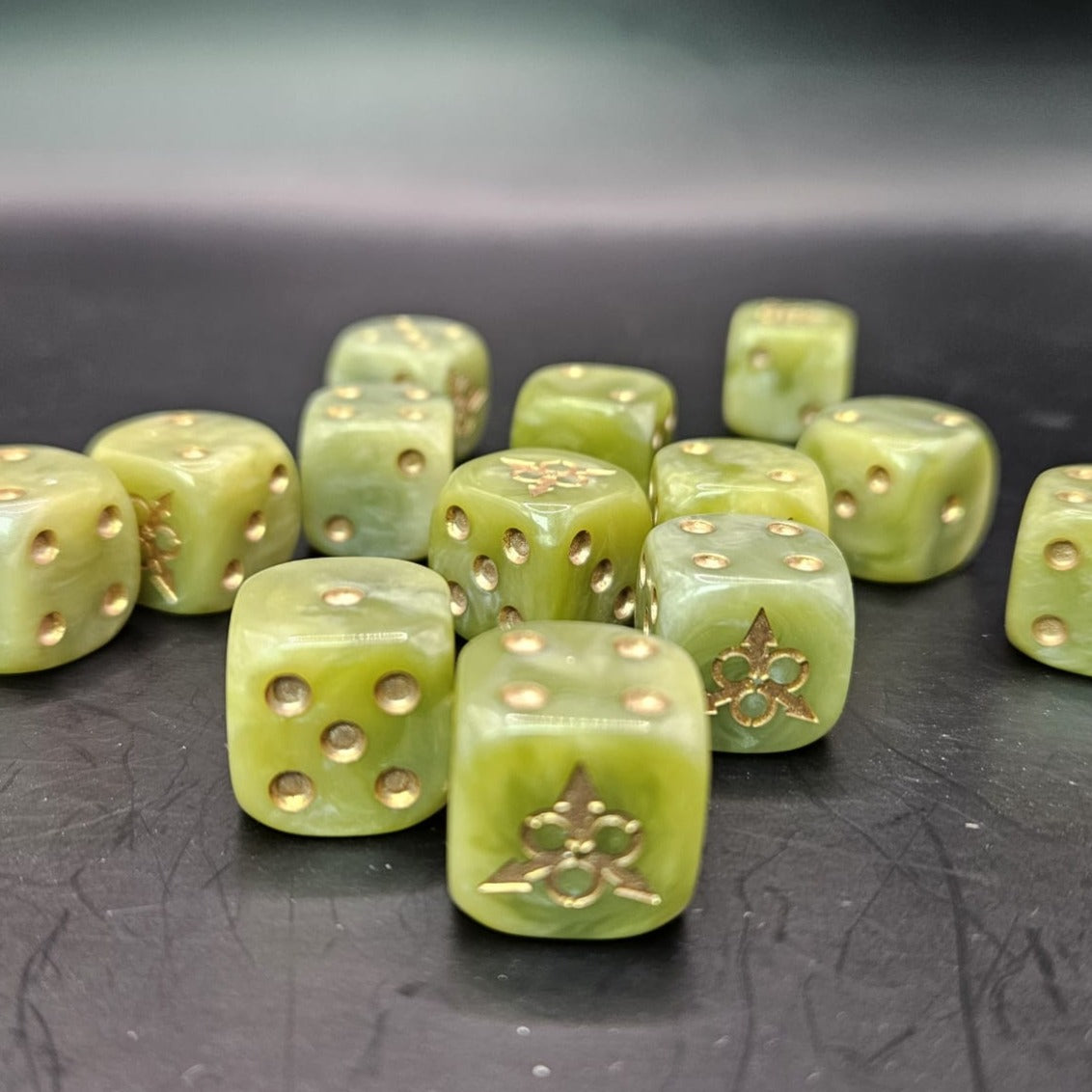 10 Pack of 16mm Nurgles Purtid Green Rounded Edge Dice