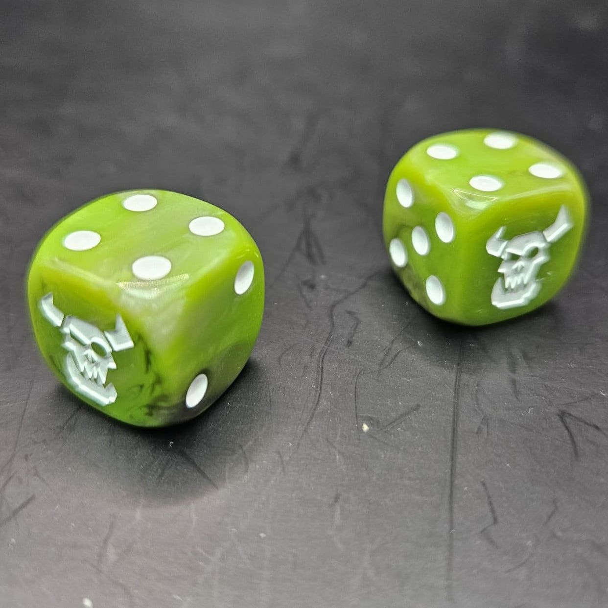 10 Pack of 16mm Ork Grubby Green Rounded Edge Dice