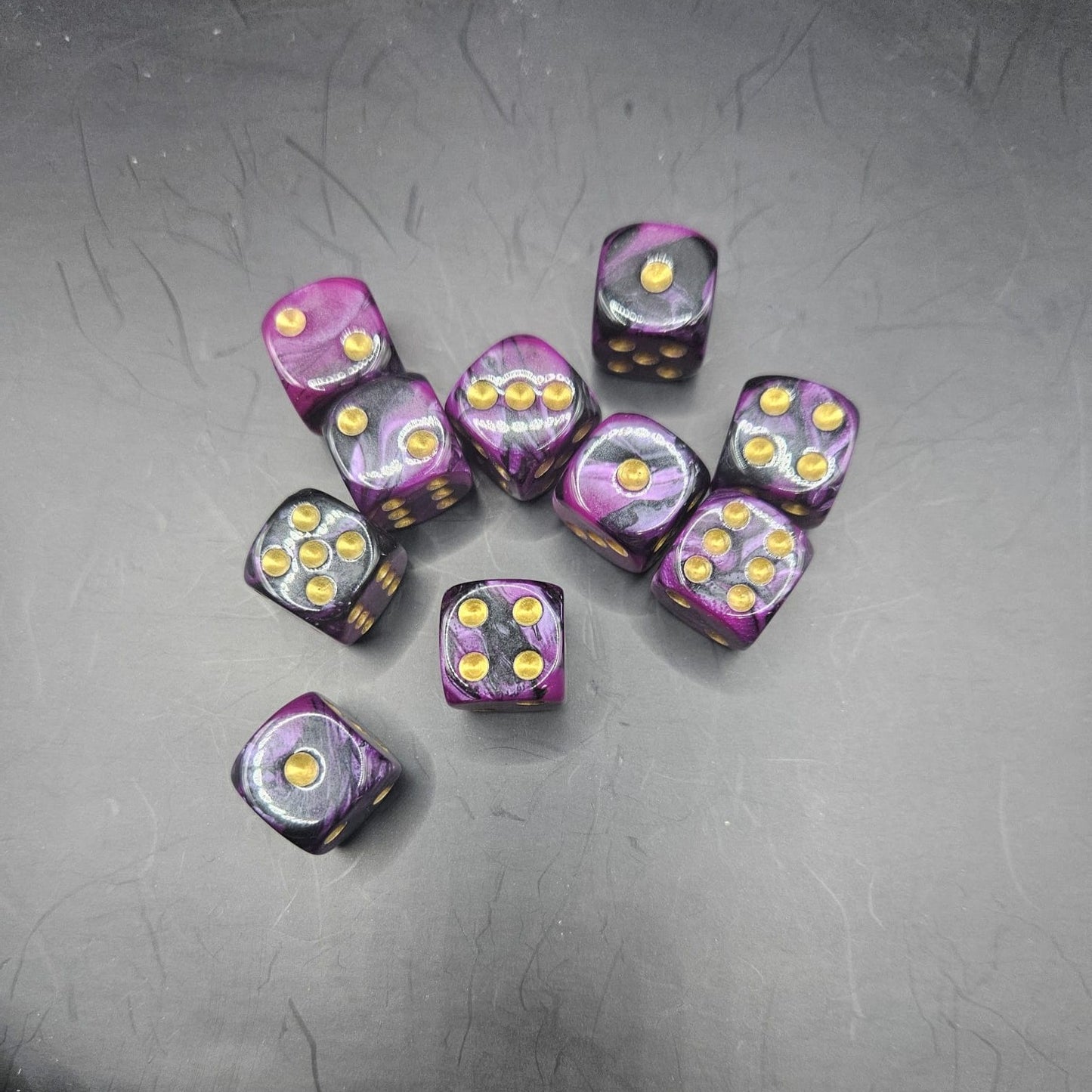 10 Pack of 16mm Two Colour Acrylic D6 Purple & Black