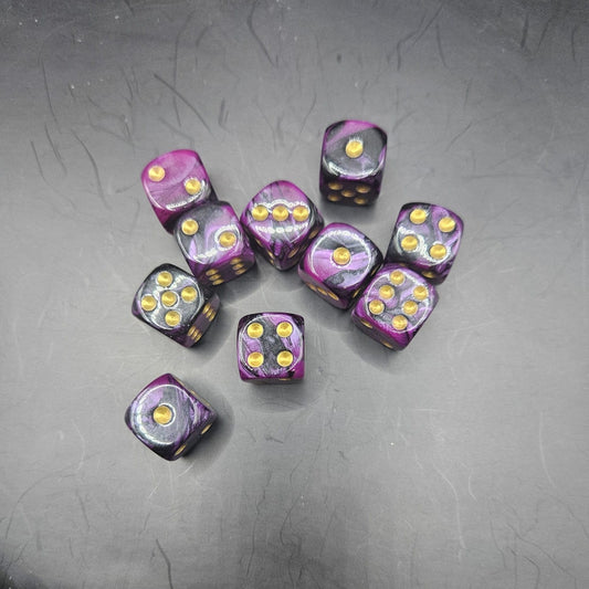 10 Pack of 16mm Two Colour Acrylic D6 Purple & Black