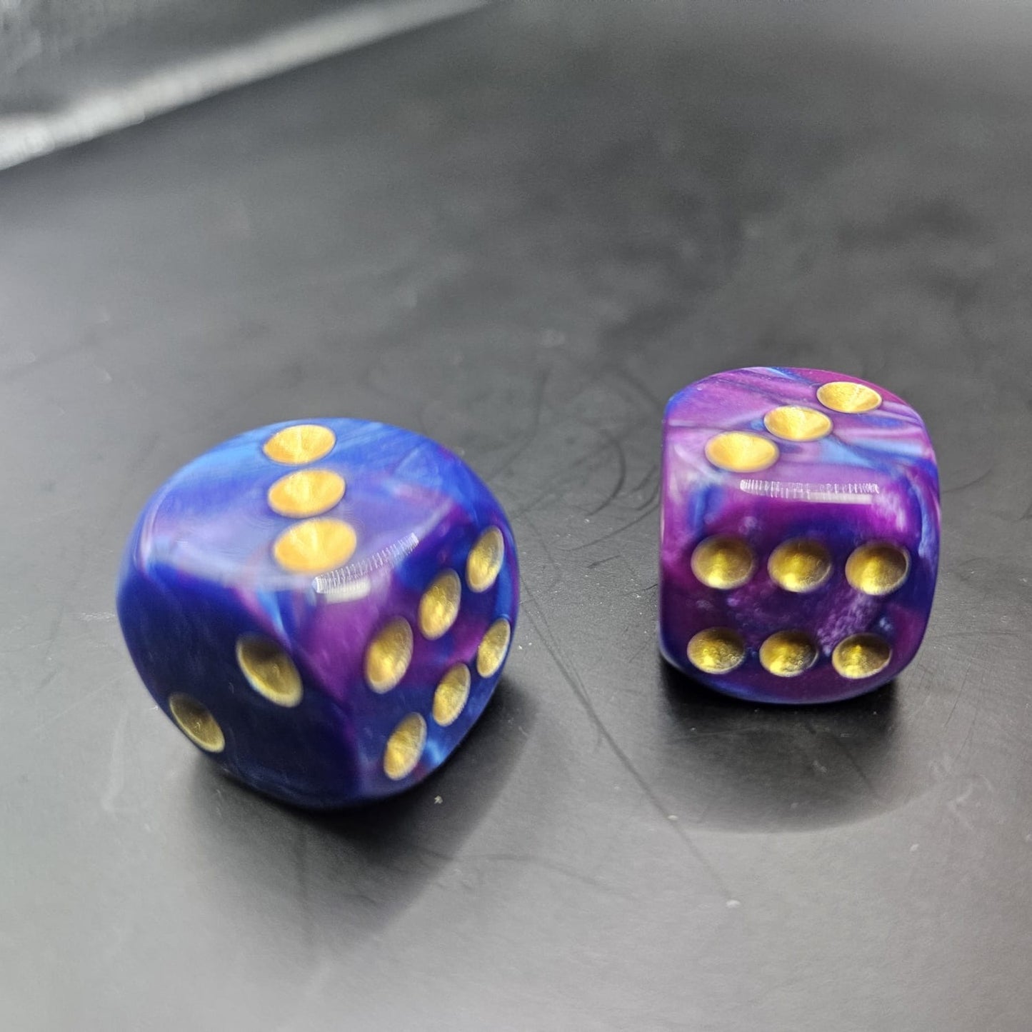 10 Pack of 16mm Two Colour Acrylic D6 Purple & Blue