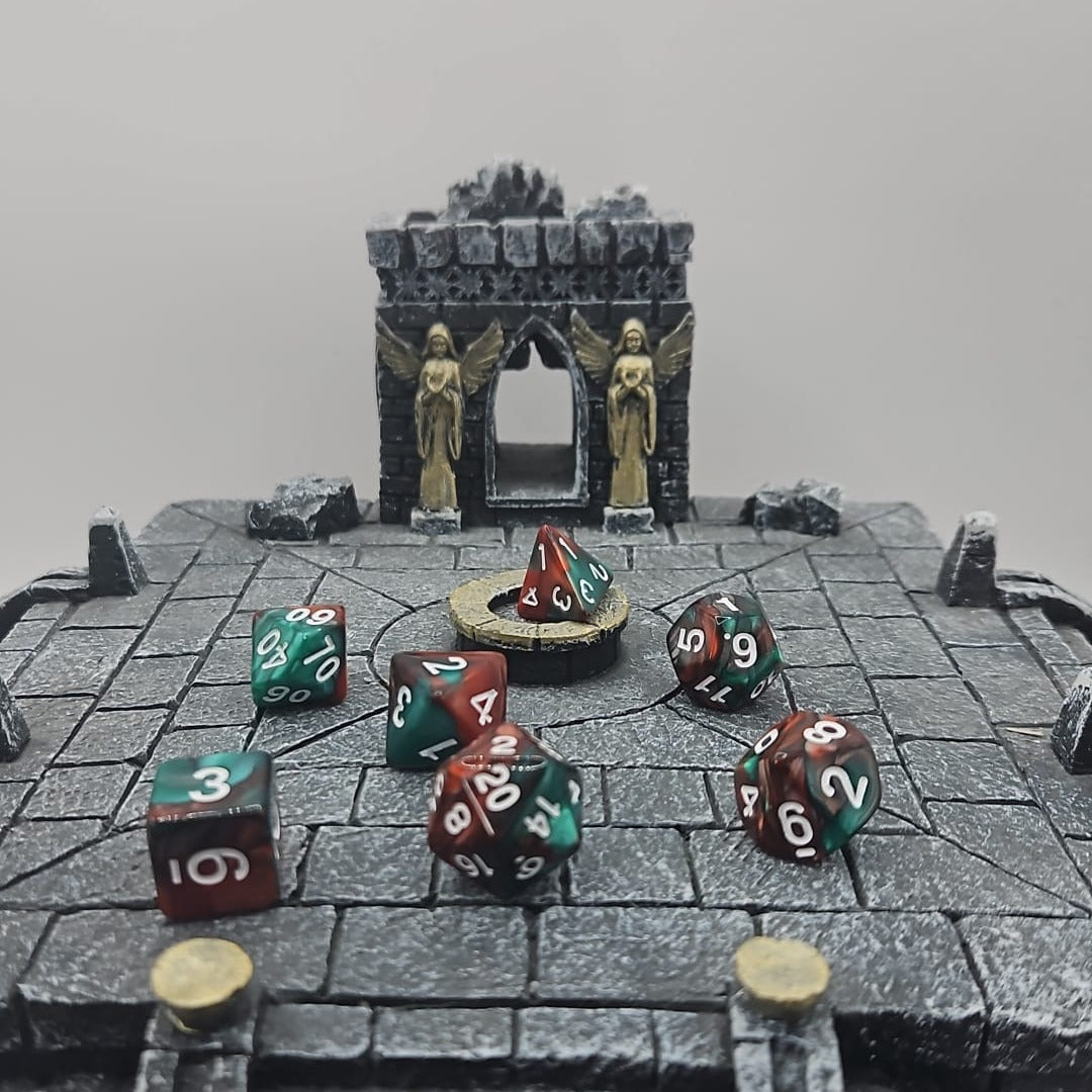 Green & Red 7 Piece Boxed Dice Set for Role play Gaming