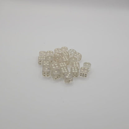 Pack of 100 Transparent Six sided Dice (D6) - Clear