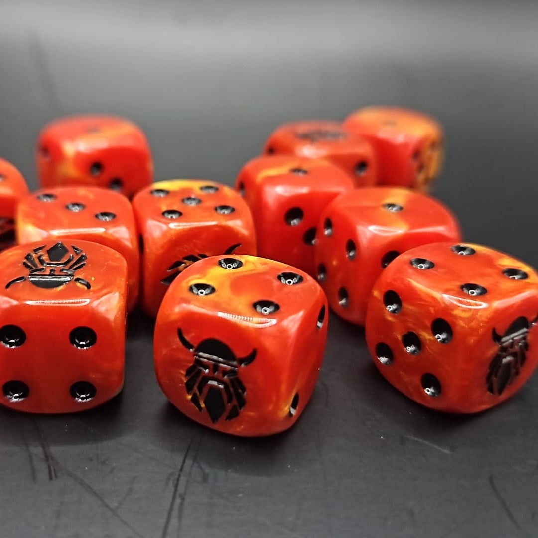 Pack of 16mm Dwarf Fire and Gold Round Edge D6 Dice