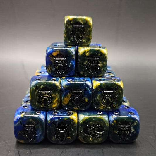 Pack of 16mm Dwarf Ice and Gold Round Edge D6 Dice