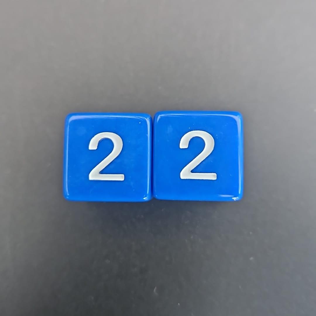 Pack of 16mm Blue Straight Edge D3 Dice