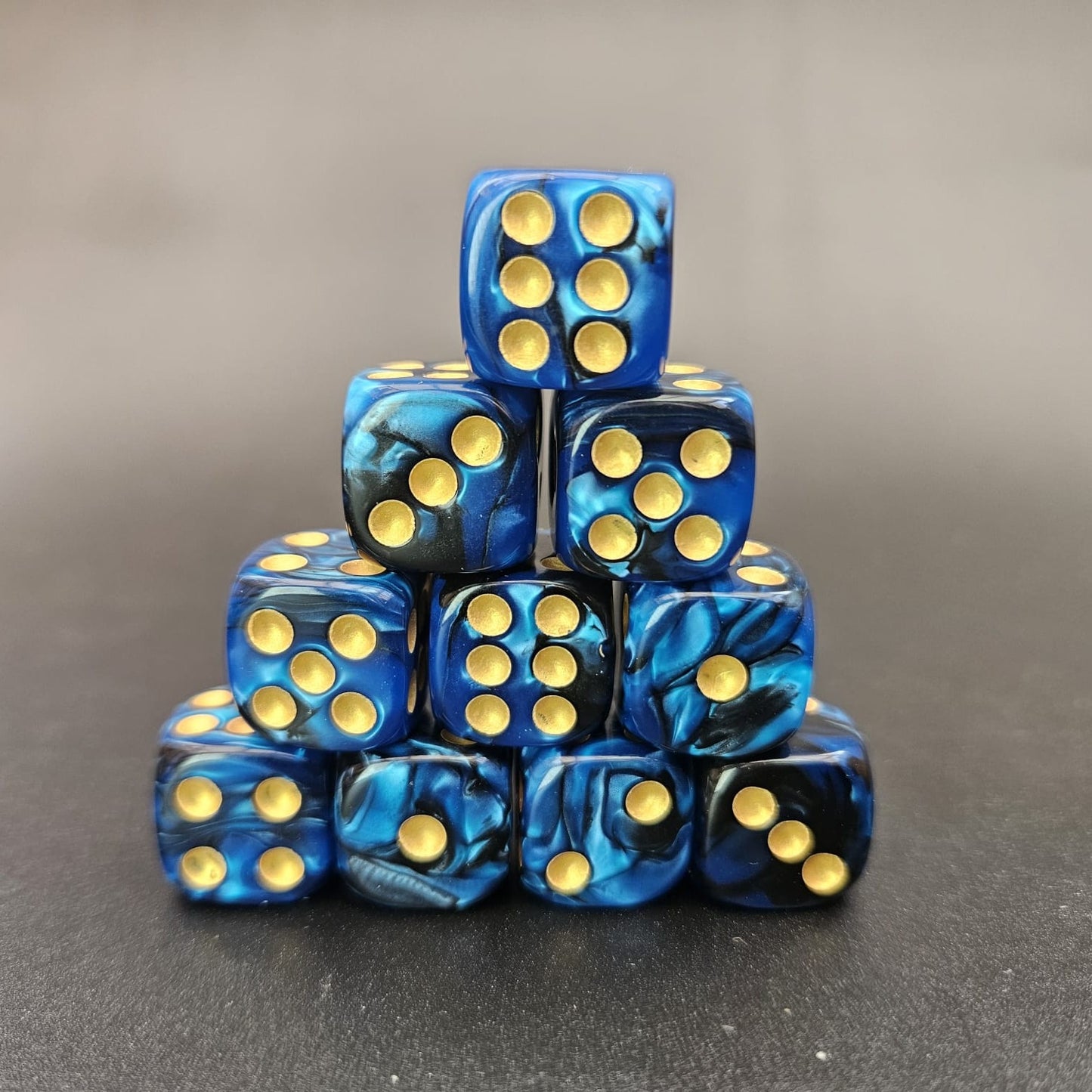10 Pack of 16mm Two Colour Acrylic D6 Blue & Black