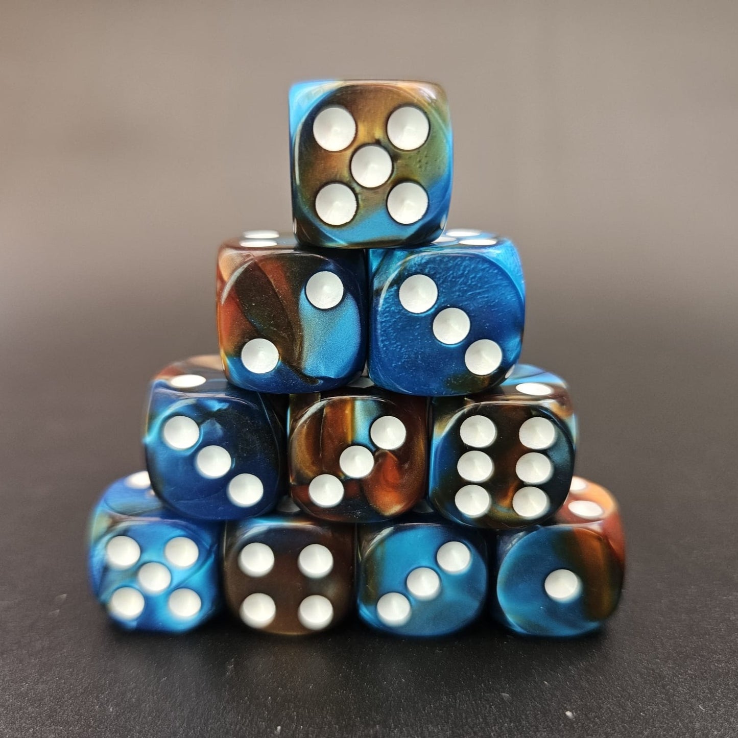 10 Pack 16mm Two Colour Acrylic D6 Copper & Blue