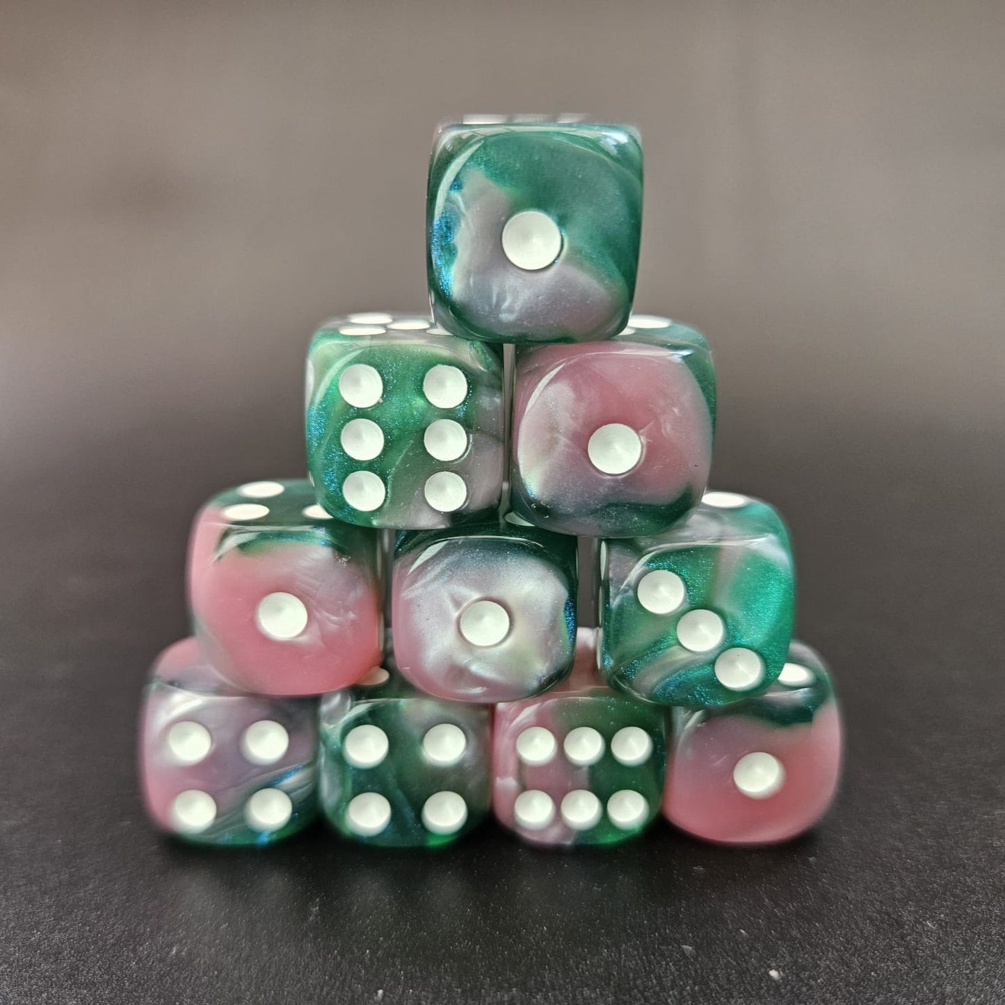 10 Pack of 16mm Two Colour Acrylic D6 Pink & Aquamarine